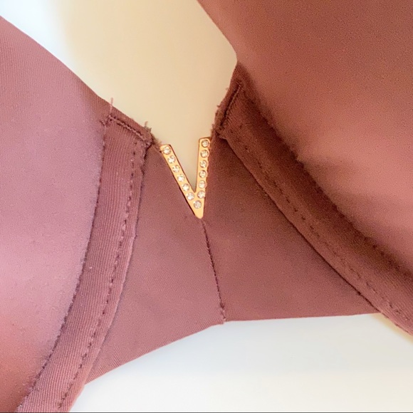 Victorias Secret purple satin perfect coverage seamless underwire bra - Picture 3 of 9